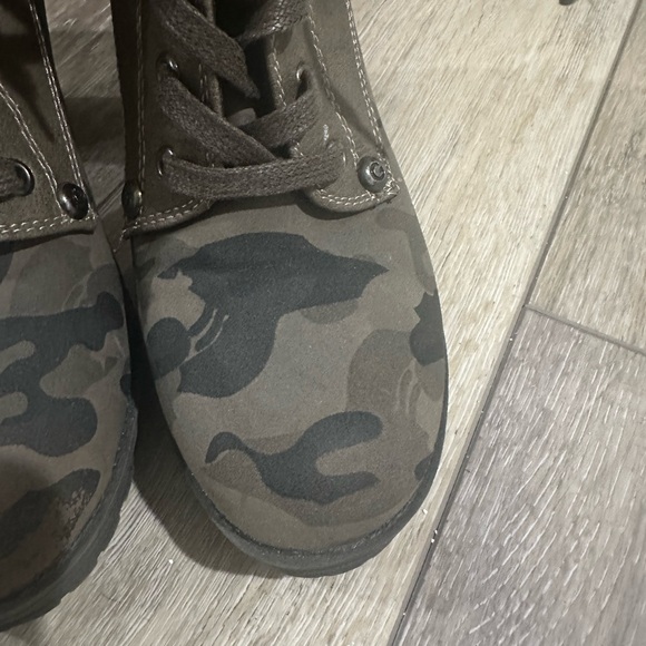 Guess Boots - Picture 4 of 12